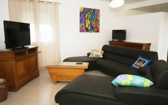 Chic Holiday Home in Pradons With Swimming Pool