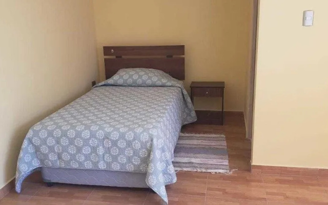 Hostal Apanantor