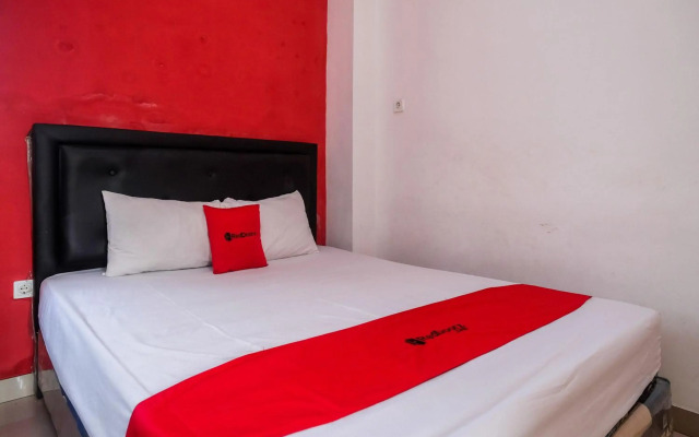 RedDoorz near Hartono Mall Solo