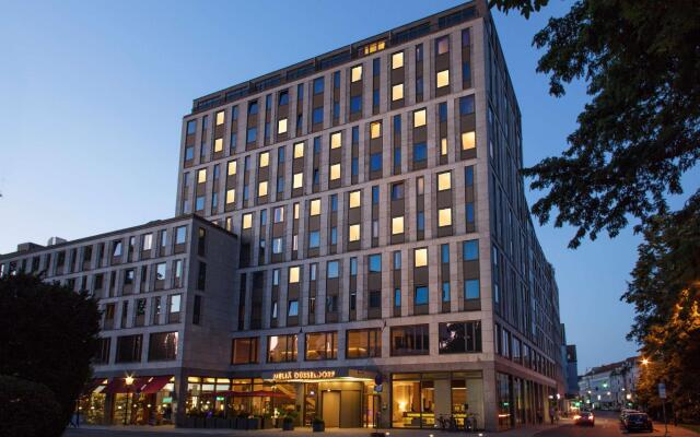 Отель Meliá Düsseldorf вид на фасад