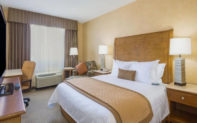 Wyndham Garden Phoenix Midtown