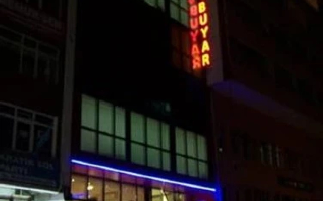Hotel Buyar