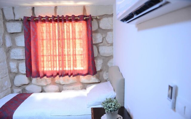 Mensa Christi Guesthouse in Nazareth, Israel from 108$, photos, reviews - zenhotels.com guestroom
