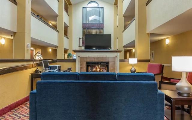 Comfort Inn and Suites