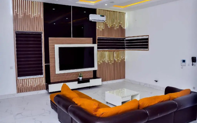 Well Furnished Luxury 1 Bedroom @ America Luxury Extended Stay