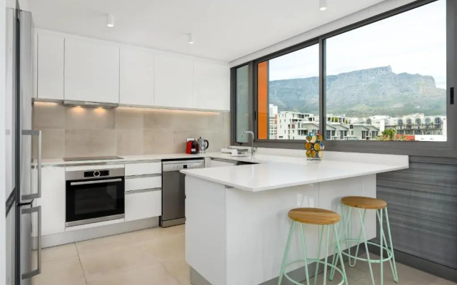 117 on Strand - Luxury Apartments