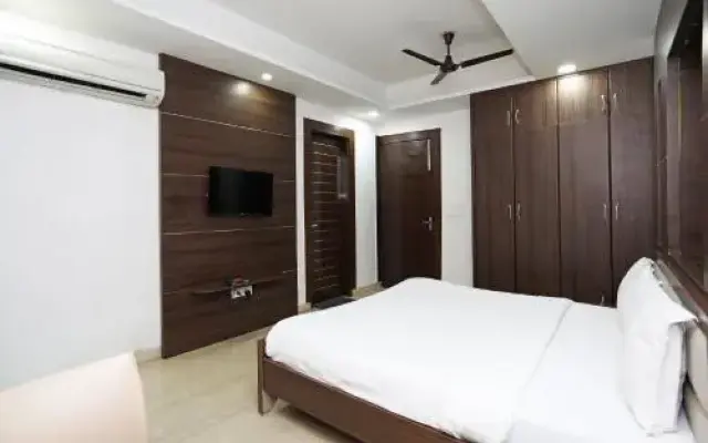 SPOT ON 73667 Hotel Tulsi