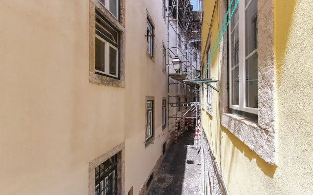 Downtown Charming II by Homing