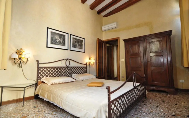 Casa Dei Pittori Venice Apartments