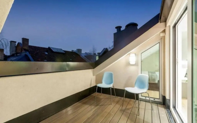 Stayplus Penthouse Apt W/Balcony