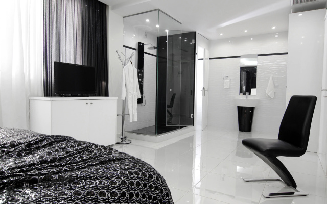 Athens Status Suites
