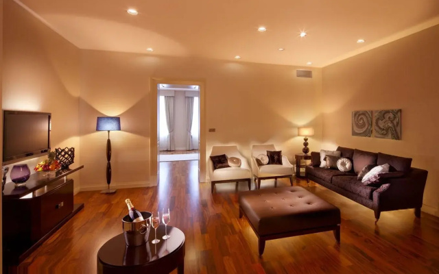 Roset Hotel & Residence