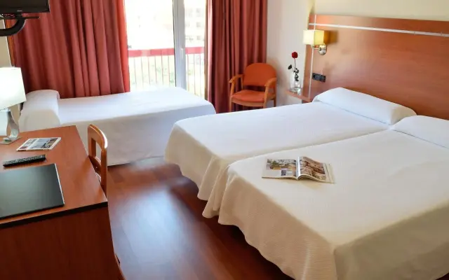 Hotel Mari Carmen