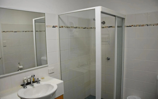Paragon Apartment 7