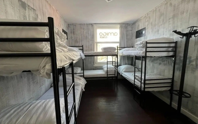 Amigo Budget Hotel