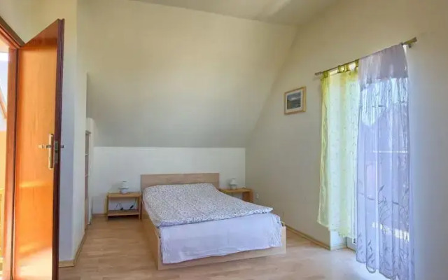 See View House