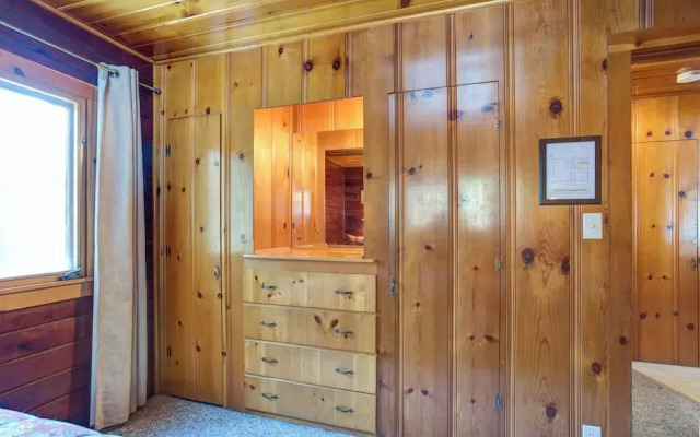 Hansen Cabin