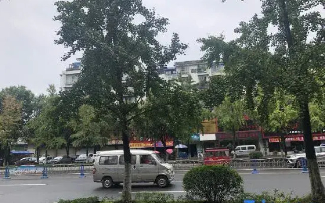 OYO Jiangyou Meijia Hotel