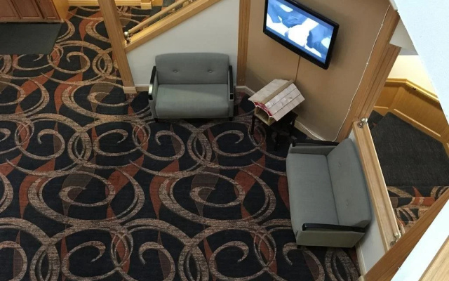 Cabot Inn & Suites