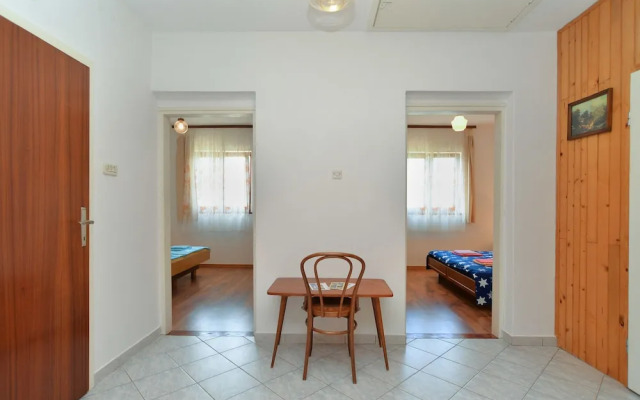 Apartment 1725