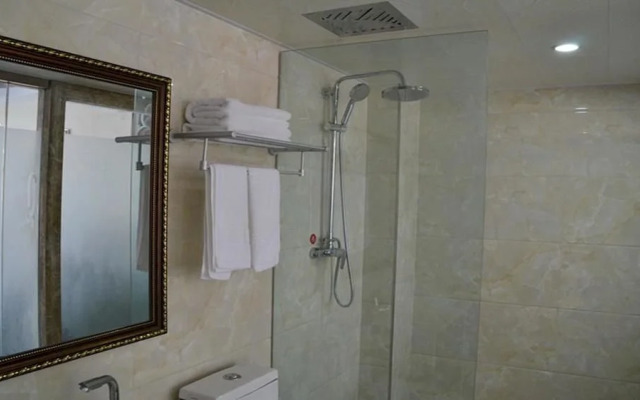Yinhao Hotel (Yinchuan South Gate Plaza)