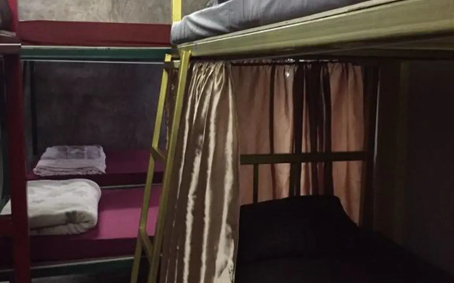 Tiger House Hostel - Adults Only