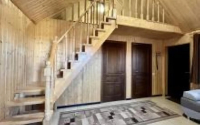 У пруда