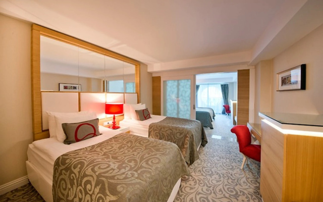 Отель Q Premium Resort