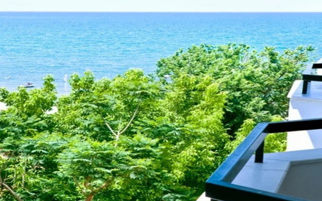 Golden Star Hotel