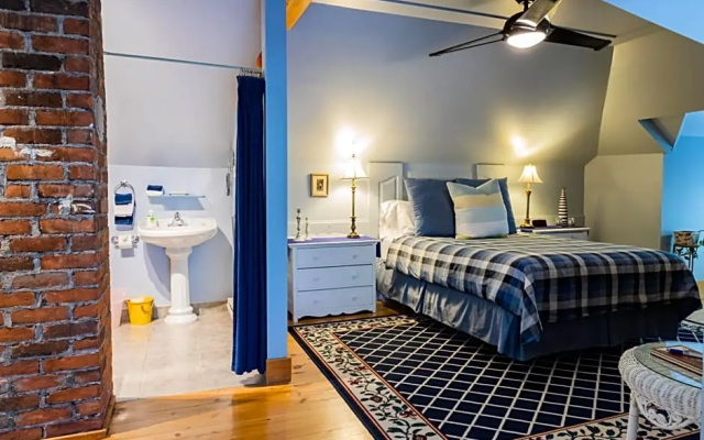 Kirk's Bed & Breakfast