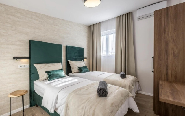 Amazing Home in Supetar With Jacuzzi, Wifi and 2 Bedrooms