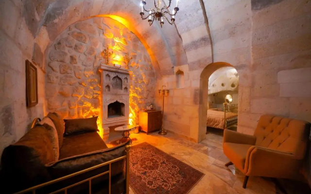 Serenus Cave Suites