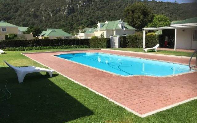 20 River Club Villas