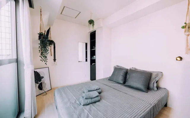 Minimalist Loft 1003