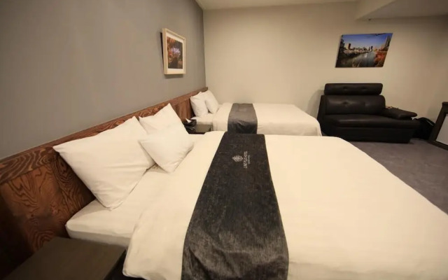 Line Hotel