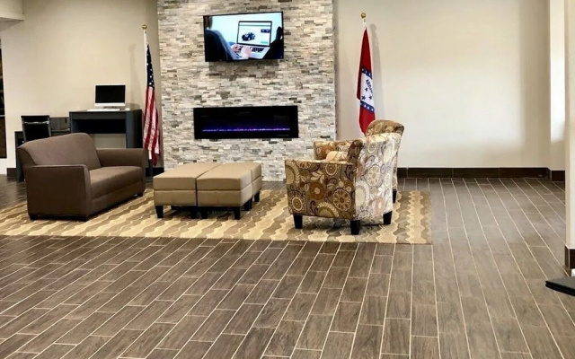 Econo Lodge Inn & Suites