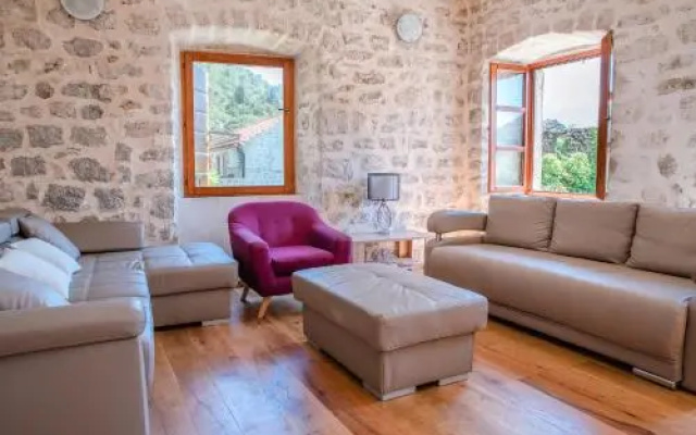 GuestHouse Mrshe Palace