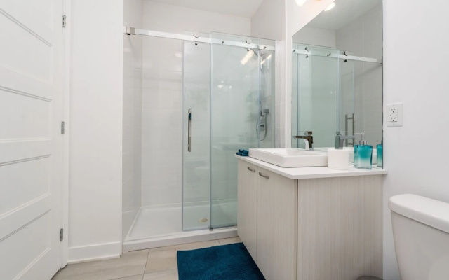 Sunny 2BR on Plateau Mont-Royal