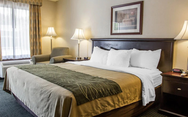 Quality Inn Riverside Near UCR And Downtown