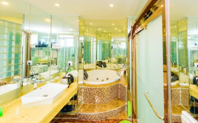 Mount Emei Teddy Bear Hotel Selected