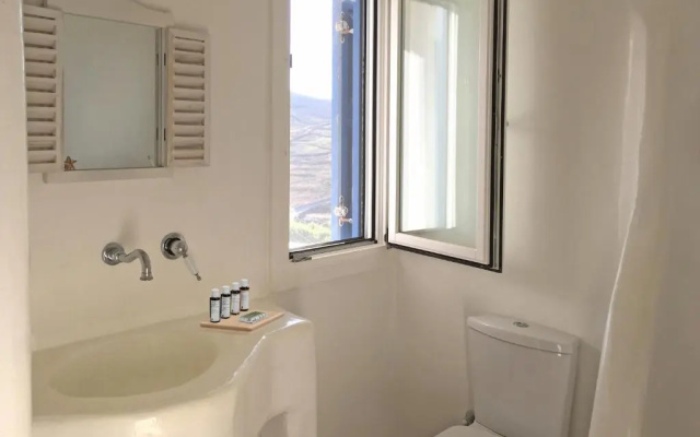 Mykonist Merchia Beach Villas & Suites