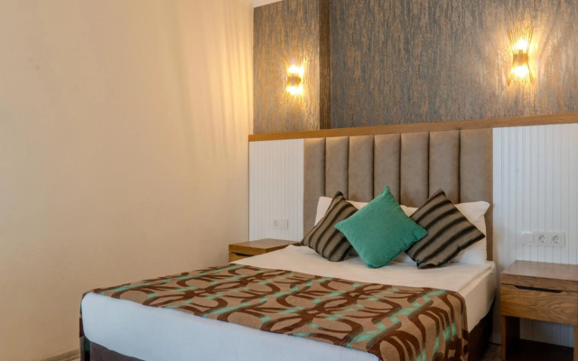 Concordia Celes Hotel