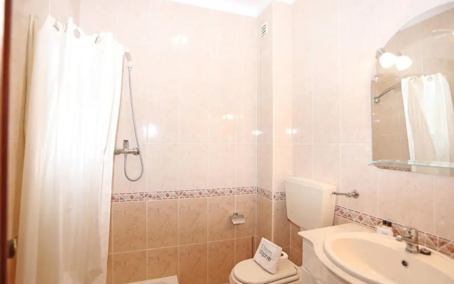 EE 02 - Bedroom 2 in Rossio Entrance Guesthouse