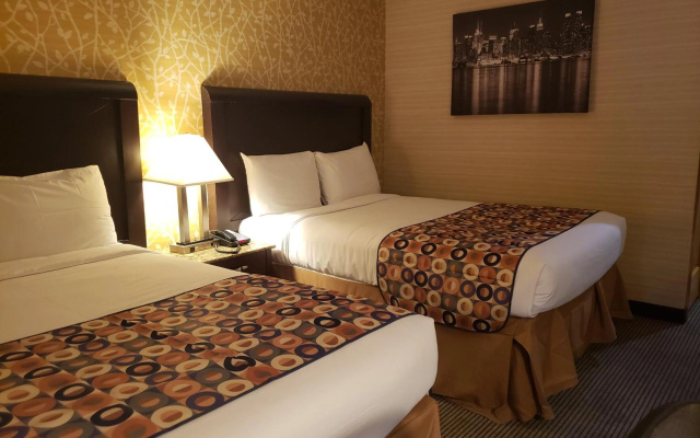 Elmhurst Hotel
