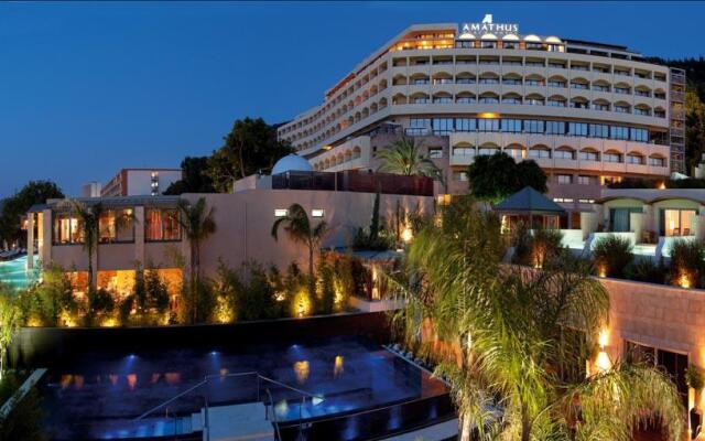 Amathus Beach Hotel Rhodes вид на фасад