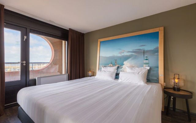 Leonardo Hotel IJmuiden Seaport Beach