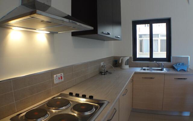 Отель Eri Apartment 071 Мальта, Каура - отзывы, цены и фото номеров - забронировать отель Eri Apartment 071 онлайн