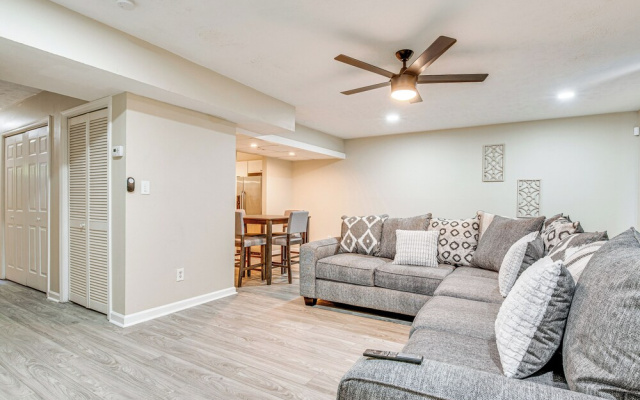 Welcoming Townhome: 1/2 Mi to Downtown Smyrna