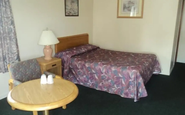 Oasis Motel