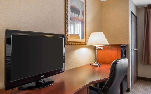 Rodeway Inn & Suites Salina South